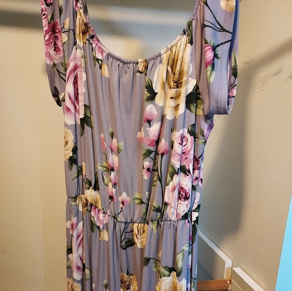 Maxi Dress - Picture 2 of 3